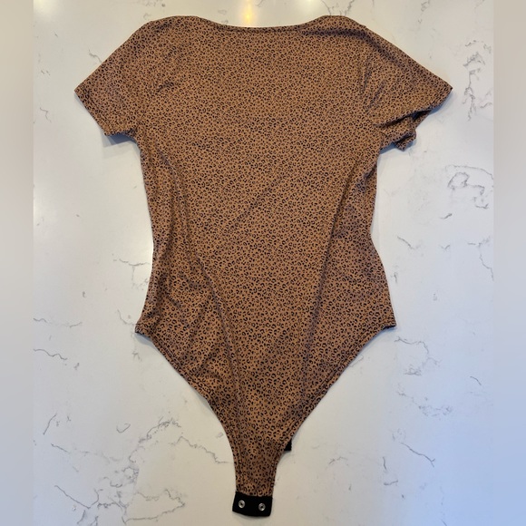 Gaze Leopard Print Bodysuit - Picture 2 of 4